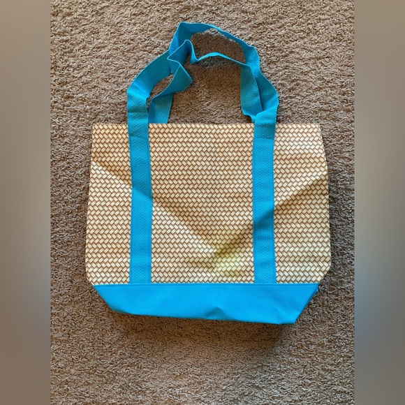 Cream & Blue Tote/Gift Bag. - Picture 2 of 6